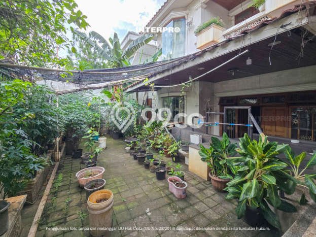 Hunian Mewah LB 500m2 Siap Huni Desain Elegan di Green garden, Jakarta Barat Hunian Mewah LB 500m2 Siap Huni Desain Elegan di Green garden, Jakarta Barat