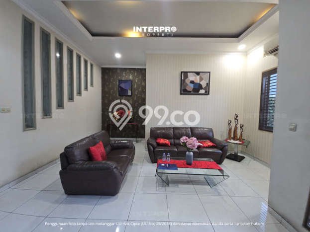 Rumah Elit LB 320m2 Siap Pakai Desain Elegan di Meruya, Jakarta Barat Rumah Elit LB 320m2 Siap Pakai Desain Elegan di Meruya, Jakarta Barat