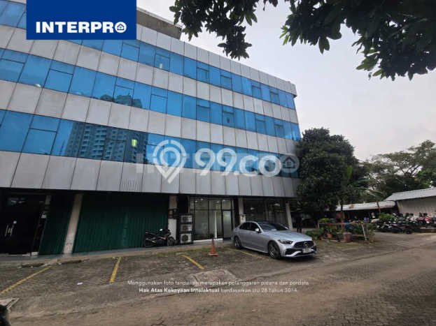 Ruko Disewa di Jakarta Barat dengan LB 485m2 Area Komersial Ramai Ruko Disewa di Jakarta Barat dengan LB 485m2 Area Komersial Ramai