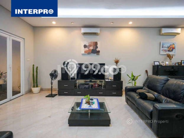 Rumah Elit LB 500m2 Siap Huni Desain Elegan di Puri Indah, Jakarta Barat Rumah Elit LB 500m2 Siap Huni Desain Elegan di Puri Indah, Jakarta Barat