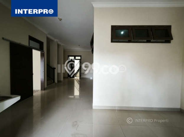 Rumah SUPER MEWAH! di Sunrise Garden, Jakarta Barat, Luas 136m2m² LB 180m2m², BISA KPR Rumah SUPER MEWAH! di Sunrise Garden, Jakarta Barat, Luas 136m2m² LB 180m2m², BISA KPR