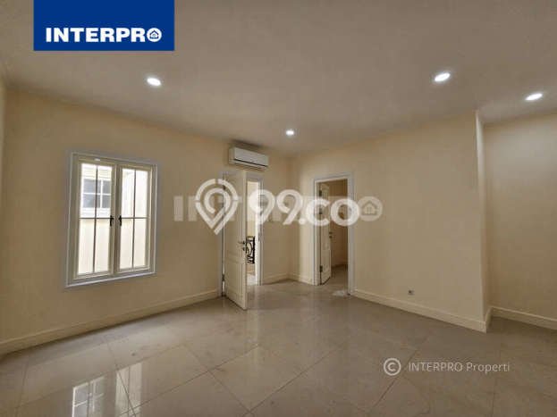 For Sale! Luxury House LT 120m2 Desain Elegan di Srengseng For Sale! Luxury House LT 120m2 Desain Elegan di Srengseng