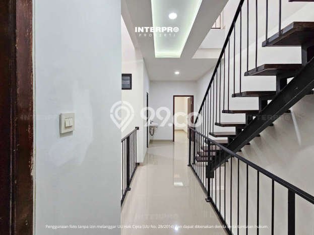 Dijual Hunian Rumah Nyaman 4 Kamar di Taman Ratu, Jakarta Barat Dijual Hunian Rumah Nyaman 4 Kamar di Taman Ratu, Jakarta Barat