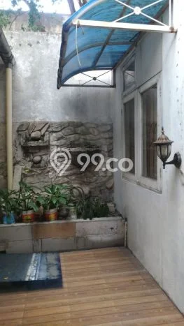 Rumah Berkualitas 10 Kamar Tidur dan 4 Kamar Mandi di Lokasi Strategis Burangrang, Bandung Rumah Berkualitas 10 Kamar Tidur dan 4 Kamar Mandi di Lokasi Strategis Burangrang, Bandung