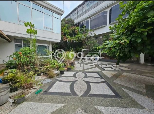 Rumah Modern LB/LT 400m2/1210m2 Siap Huni Area Pasteur, Bandung Rumah Modern LB/LT 400m2/1210m2 Siap Huni Area Pasteur, Bandung