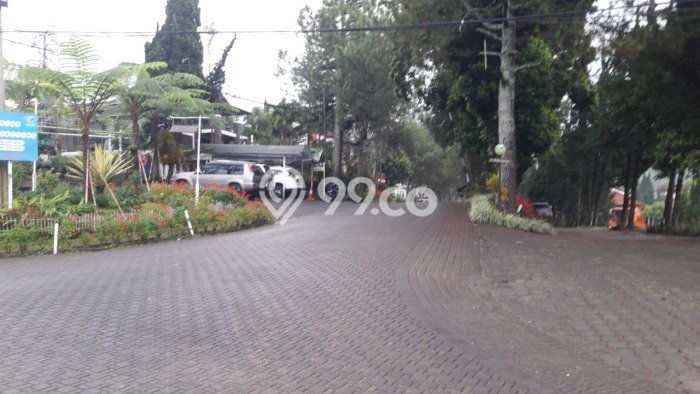 HOT DEAL! Vila Kawasan , Area 476m2m², Lokasi Strategis HOT DEAL! Vila Kawasan , Area 476m2m², Lokasi Strategis
