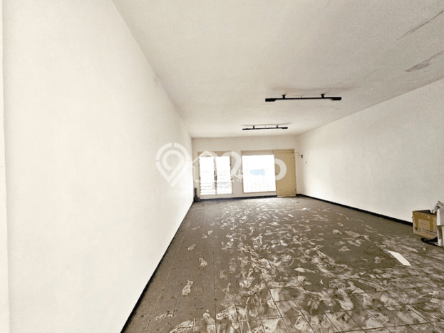 Ruko untuk disewa di Klojen punya LT 60m2 & LB 180m2 harga sewa kompetitif Ruko untuk disewa di Klojen punya LT 60m2 & LB 180m2 harga sewa kompetitif
