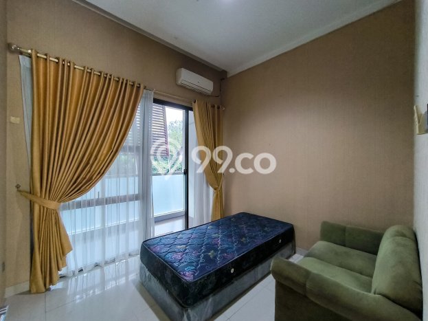 Rumah Mewah LB 312m2 Siap Huni Desain Elegan di Bintaro, Tangerang Selatan Rumah Mewah LB 312m2 Siap Huni Desain Elegan di Bintaro, Tangerang Selatan