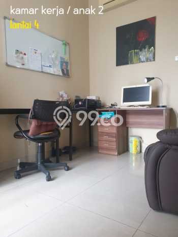 Rumah Mewah LB 221m2 Siap Huni Desain Elegan di Bintaro, Tangerang Selatan Rumah Mewah LB 221m2 Siap Huni Desain Elegan di Bintaro, Tangerang Selatan