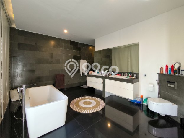 Jual Rumah Luas Megah Dengan View Cantik di Bintaro, Jakarta Selatan Jual Rumah Luas Megah Dengan View Cantik di Bintaro, Jakarta Selatan
