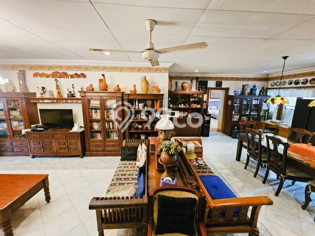 Jual Rumah Luas Elegan Dengan View Cantik di Pondok Indah, Jakarta Selatan Jual Rumah Luas Elegan Dengan View Cantik di Pondok Indah, Jakarta Selatan