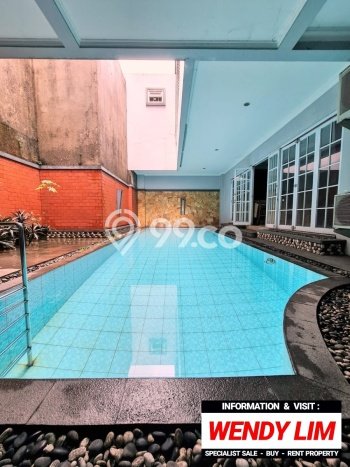 For Sale! Luxury House LT 330m2 Desain Elegan di Senopati For Sale! Luxury House LT 330m2 Desain Elegan di Senopati