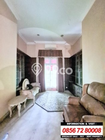 For Sale! Luxury House LT 330m2 Desain Elegan di Senopati For Sale! Luxury House LT 330m2 Desain Elegan di Senopati