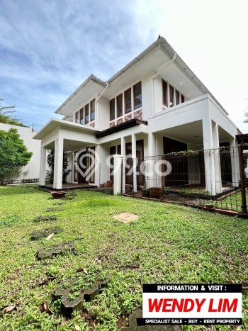 For Sale! Luxury House LT 364m2 Desain Elegan di Ampera For Sale! Luxury House LT 364m2 Desain Elegan di Ampera