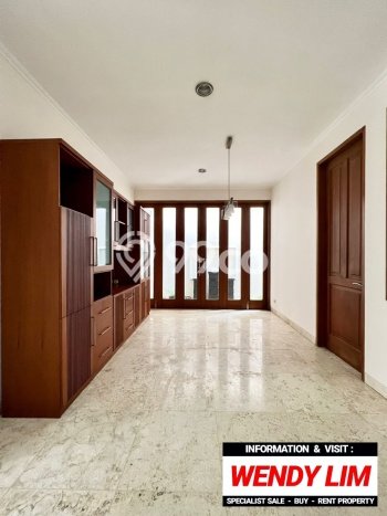 For Sale! Luxury House LT 364m2 Desain Elegan di Ampera For Sale! Luxury House LT 364m2 Desain Elegan di Ampera