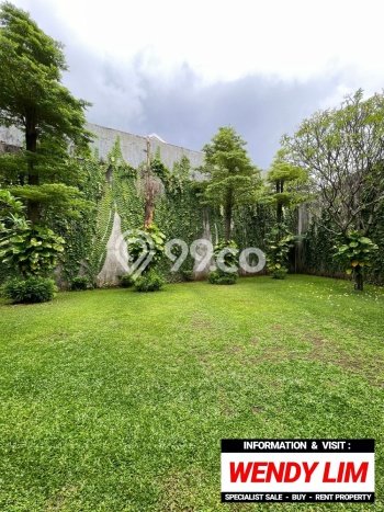 Siap Huni Rumah Mewah 9 Kamar di Menteng Dekat ke Mana Pun Siap Huni Rumah Mewah 9 Kamar di Menteng Dekat ke Mana Pun