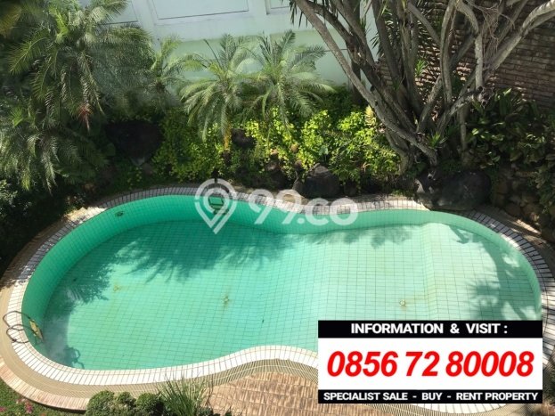 Rumah Mewah LB 500m2 Siap Huni Desain Elegan di Simprug, Jakarta Selatan Rumah Mewah LB 500m2 Siap Huni Desain Elegan di Simprug, Jakarta Selatan