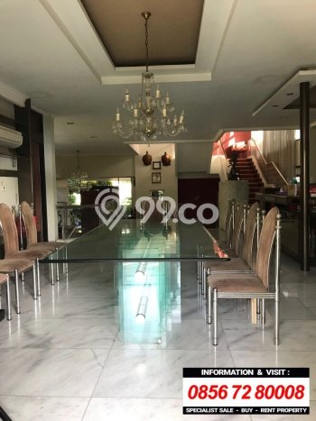 Rumah Mewah LB 500m2 Siap Huni Desain Elegan di Simprug, Jakarta Selatan Rumah Mewah LB 500m2 Siap Huni Desain Elegan di Simprug, Jakarta Selatan