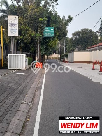 Ruko Dijual di Kebayoran Baru Jakarta Selatan dengan Luas Bangunan 450m2 Ruko Dijual di Kebayoran Baru Jakarta Selatan dengan Luas Bangunan 450m2