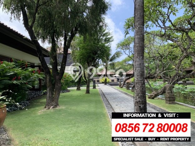 Rumah Mewah LB 1500m2 Siap Pakai Desain Elegan di Jimbaran, Badung Rumah Mewah LB 1500m2 Siap Pakai Desain Elegan di Jimbaran, Badung