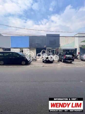 Ruko Bagus LT 412m2 LB 450m2 Dijual di Kebayoran Baru Jakarta Selatan Ruko Bagus LT 412m2 LB 450m2 Dijual di Kebayoran Baru Jakarta Selatan