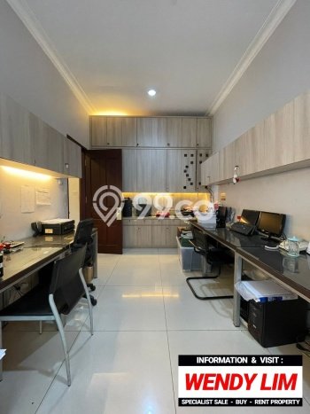 Kantor Bagus Dijual LB 384m2 Lokasi Strategis Jakarta Selatan Area Cocok untuk Bisnis Kantor Bagus Dijual LB 384m2 Lokasi Strategis Jakarta Selatan Area Cocok untuk Bisnis