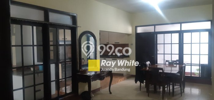 Rumah Minimalis 5 Kamar LT 233m2 di Buah Batu Rumah Minimalis 5 Kamar LT 233m2 di Buah Batu