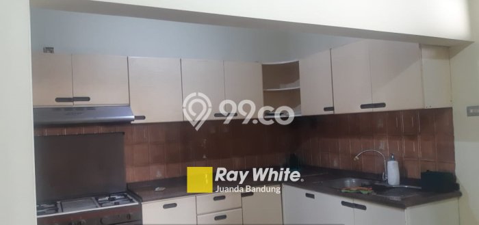 Rumah Minimalis 5 Kamar LT 233m2 di Buah Batu Rumah Minimalis 5 Kamar LT 233m2 di Buah Batu