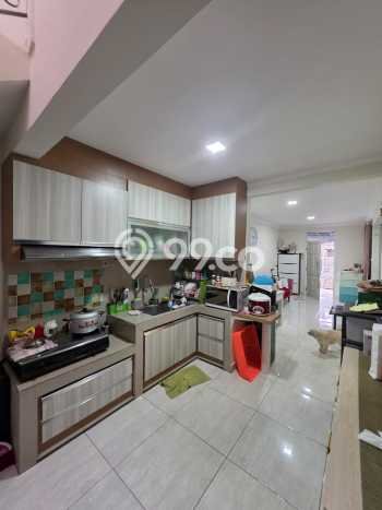 Dijual Rumah Eksklusif 3 KT di Sektor 7C-Gading Serpong, Tangerang Dijual Rumah Eksklusif 3 KT di Sektor 7C-Gading Serpong, Tangerang