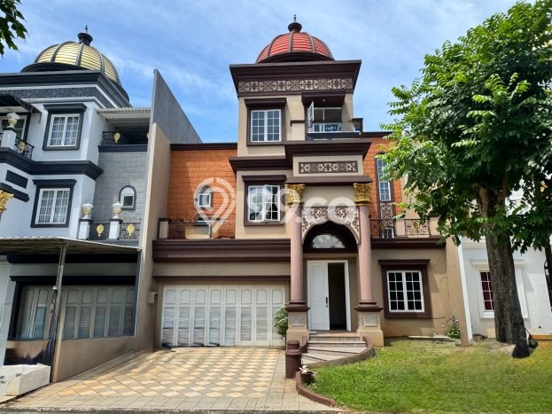 Jual Rumah Mewah Megah Dengan View Eksklusif di Gading Serpong, Tangerang Jual Rumah Mewah Megah Dengan View Eksklusif di Gading Serpong, Tangerang