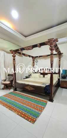 Rumah Luxury Modern Siap Huni di Legenda Wisata Jakarta Timur Rumah Luxury Modern Siap Huni di Legenda Wisata Jakarta Timur