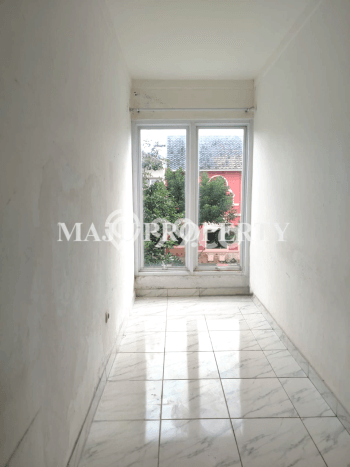 Rumah sewa siap pakai 4 Kamar Tidur di Legenda Wisata, Bogor Rumah sewa siap pakai 4 Kamar Tidur di Legenda Wisata, Bogor