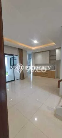 Rumah kawasan Kota Wisata, Ready, 4 KM, Akses Kota Wisata, Jakarta Timur, Jakarta Timur, Luas 200m² Bangunan 220m² Rumah kawasan Kota Wisata, Ready, 4 KM, Akses Kota Wisata, Jakarta Timur, Jakarta Timur, Luas 200m² Bangunan 220m²