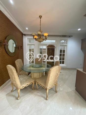 Jual Rumah Mewah Megah Dengan View Eksklusif di Legenda Wisata, Jakarta Timur Jual Rumah Mewah Megah Dengan View Eksklusif di Legenda Wisata, Jakarta Timur