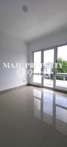 HARGA SPESIAL! Rumah kawasan Cibubur, Dekat Fasilitas, 2 KM, Luas 128m² Bangunan 140m² HARGA SPESIAL! Rumah kawasan Cibubur, Dekat Fasilitas, 2 KM, Luas 128m² Bangunan 140m²