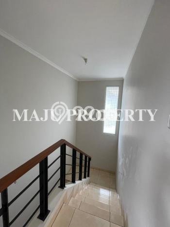 Rumah Minimalis 3 KT LT 200m2 di Legenda Wisata Rumah Minimalis 3 KT LT 200m2 di Legenda Wisata
