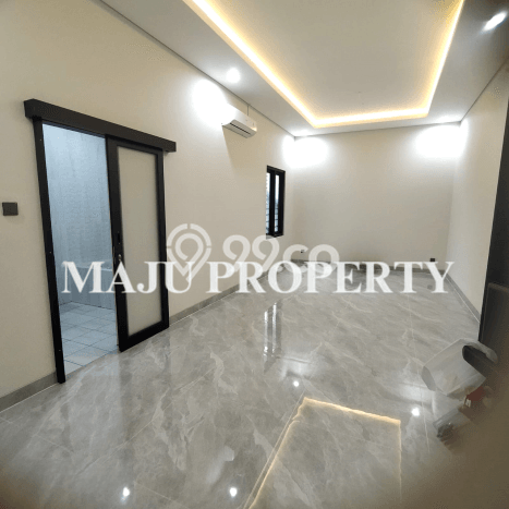 Dijual Rumah Luas Megah Dengan View Eksklusif di Kota Wisata, Jakarta Timur Dijual Rumah Luas Megah Dengan View Eksklusif di Kota Wisata, Jakarta Timur