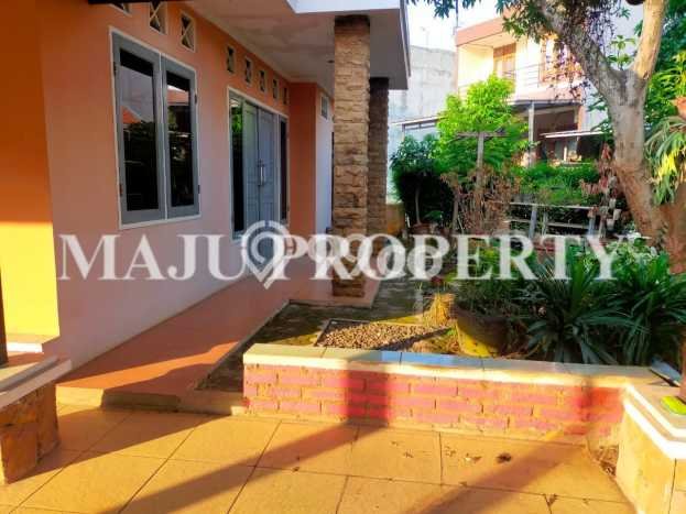 For Sale Hunian Rumah Terawat 4 Kamar di Cibubur, Jakarta Timur For Sale Hunian Rumah Terawat 4 Kamar di Cibubur, Jakarta Timur