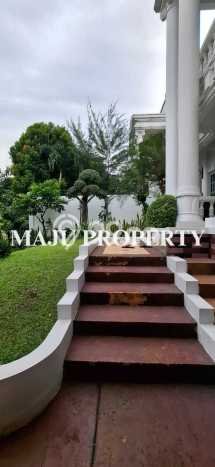 Rumah Luxury Modern Siap Huni di Legenda Wisata Jakarta Timur Rumah Luxury Modern Siap Huni di Legenda Wisata Jakarta Timur