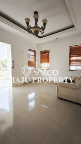 Dijual Rumah Luas Elegan Dengan View Cantik di Legenda Wisata, Jakarta Timur Dijual Rumah Luas Elegan Dengan View Cantik di Legenda Wisata, Jakarta Timur