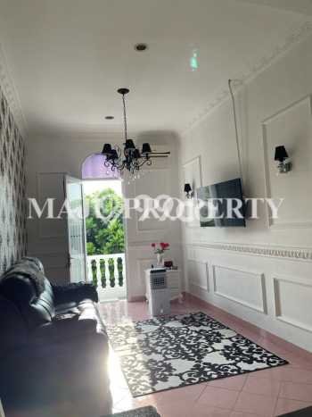 Hunian Mewah Dijual LT 273m2 di Jatisampurna, Bekasi Hunian Mewah Dijual LT 273m2 di Jatisampurna, Bekasi