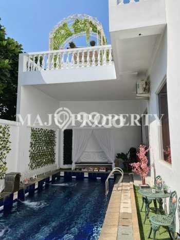 Hunian Mewah Dijual LT 273m2 di Jatisampurna, Bekasi Hunian Mewah Dijual LT 273m2 di Jatisampurna, Bekasi