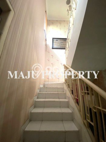 For Sale Hunian Rumah Terawat 3 KT di Cibubur, Jakarta Timur For Sale Hunian Rumah Terawat 3 KT di Cibubur, Jakarta Timur