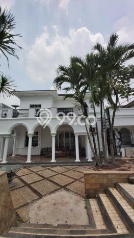 Jual Rumah Mewah Megah Dengan View Eksklusif di Legenda Wisata, Jakarta Timur Jual Rumah Mewah Megah Dengan View Eksklusif di Legenda Wisata, Jakarta Timur