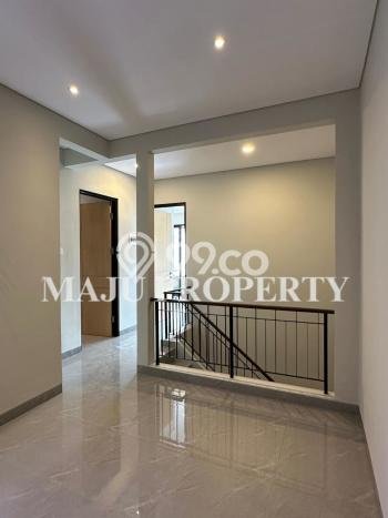 Jual Rumah Luas Elegan Dengan View Cantik di Kota Wisata, Bogor Jual Rumah Luas Elegan Dengan View Cantik di Kota Wisata, Bogor