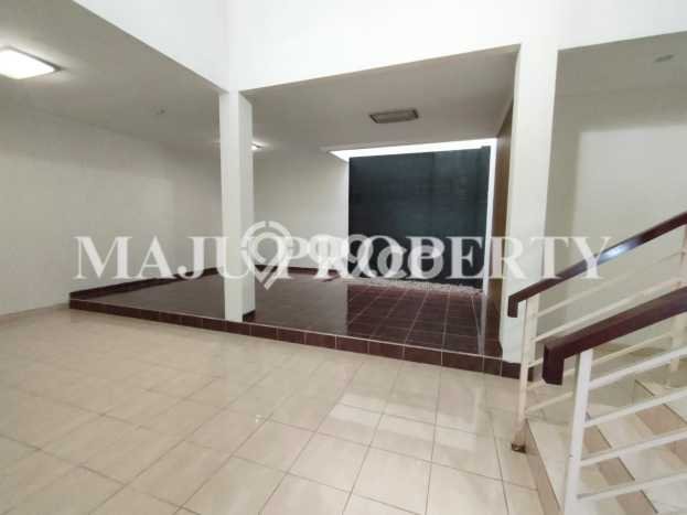 For Sale! Luxury House LT 216m2 Desain Modern di Kemang Pratama For Sale! Luxury House LT 216m2 Desain Modern di Kemang Pratama