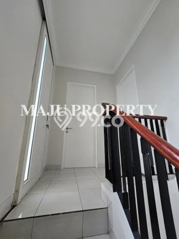 Rumah di Legenda Wisata, Dekat Pusat Kota, LT 120m² Rumah di Legenda Wisata, Dekat Pusat Kota, LT 120m²