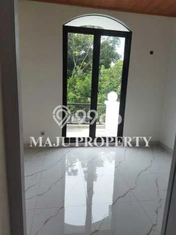 Rumah Modern 3 KT LT 200m2 di Cibubur Rumah Modern 3 KT LT 200m2 di Cibubur