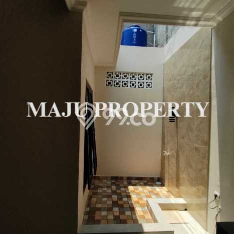 Jual Rumah Eksklusif 2 KT di Cibubur, Depok Jual Rumah Eksklusif 2 KT di Cibubur, Depok