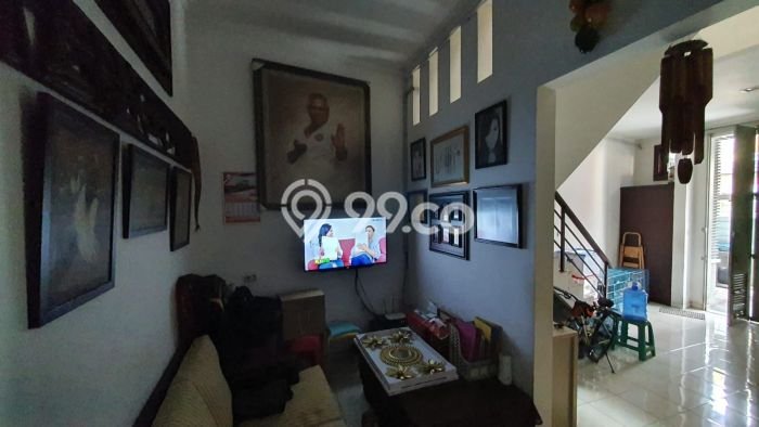 Rumah LT 347m2m² Dekat Tempat Strategis di , Bandung Rumah LT 347m2m² Dekat Tempat Strategis di , Bandung